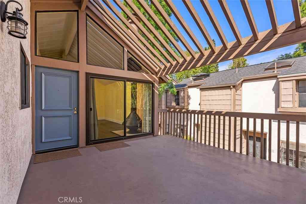 Condo For Sale - 26701 Quail Creek #299<br/> Laguna Hills, CA 92656
