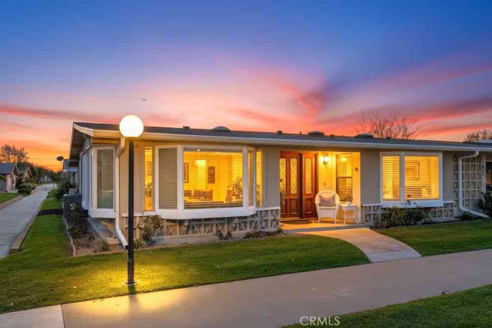 Homes For Sale - 13580 Cedar Crest Lane #110L<br/> Seal Beach, CA 90740