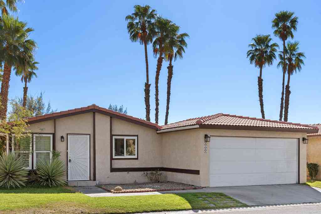 Homes For Sale - 40560 Golden Way<br/> Palm Desert, CA 92211