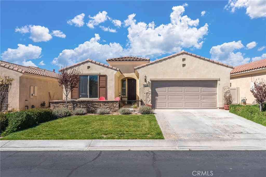 Homes For Sale - 19120 Tiempo<br/> Apple Valley, CA 92308