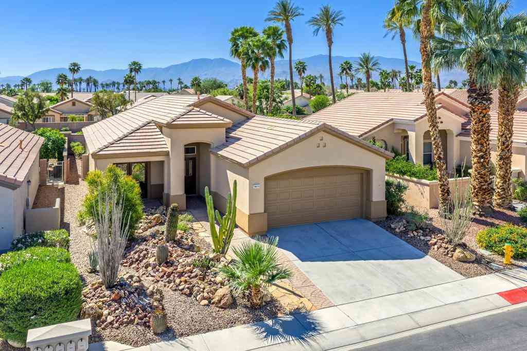Homes For Sale - 78275 Estancia Drive<br/> Palm Desert, CA 92211
