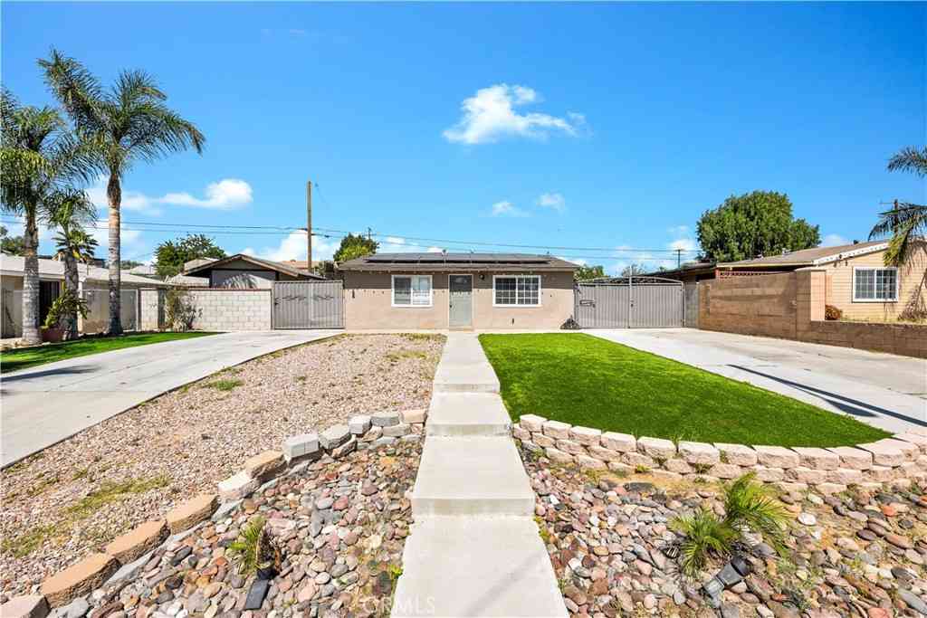 Homes For Sale - 22330 Farragut<br/> Moreno Valley, CA 92553