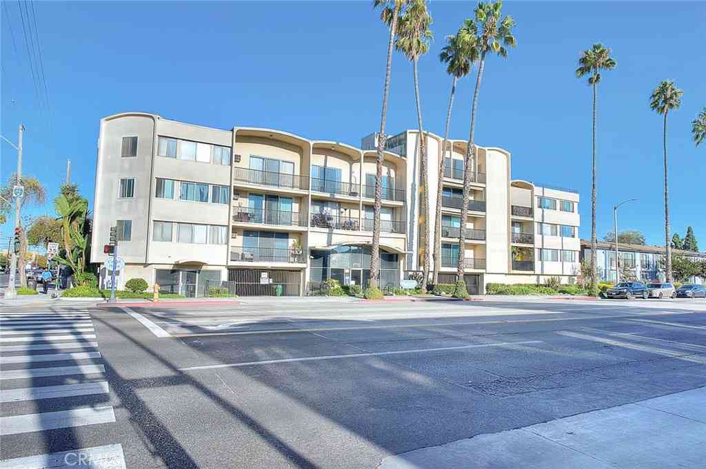 Condo For Sale - 1770 Ximeno Avenue #314<br/> Long Beach, CA 90815