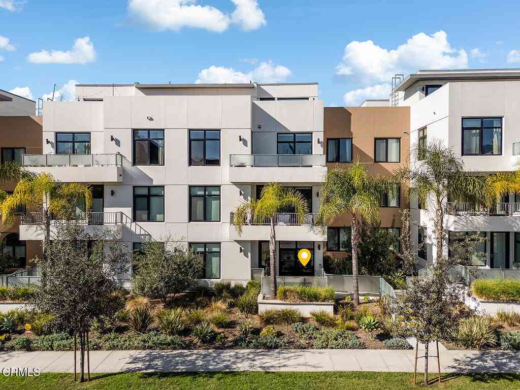 Condo For Sale - 399 E Del Mar Boulevard #107<br/> Pasadena, CA 91101