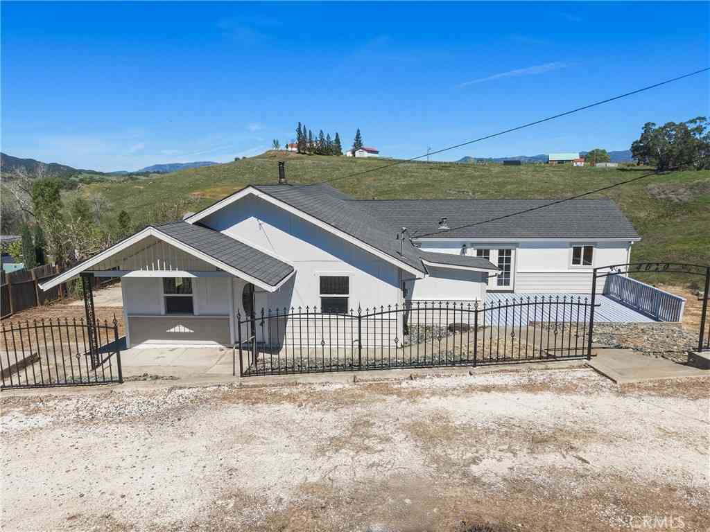 Homes For Sale - 4629 Hill Road<br/> Lakeport, CA 95453