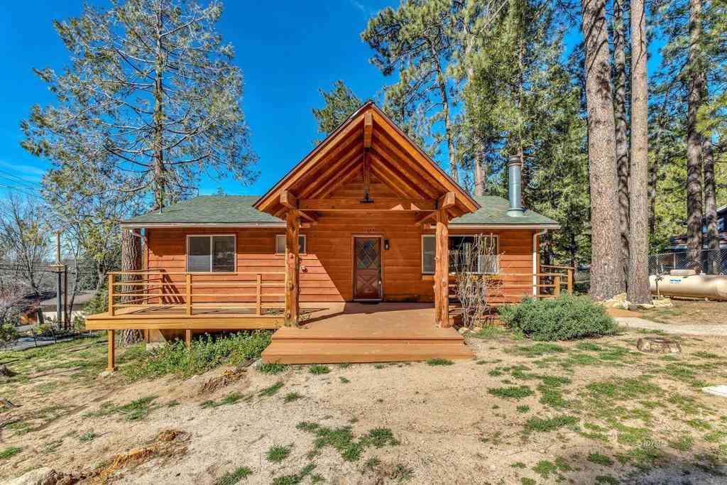 Homes For Sale - 25495 Palomar Road<br/> Idyllwild, CA 92549