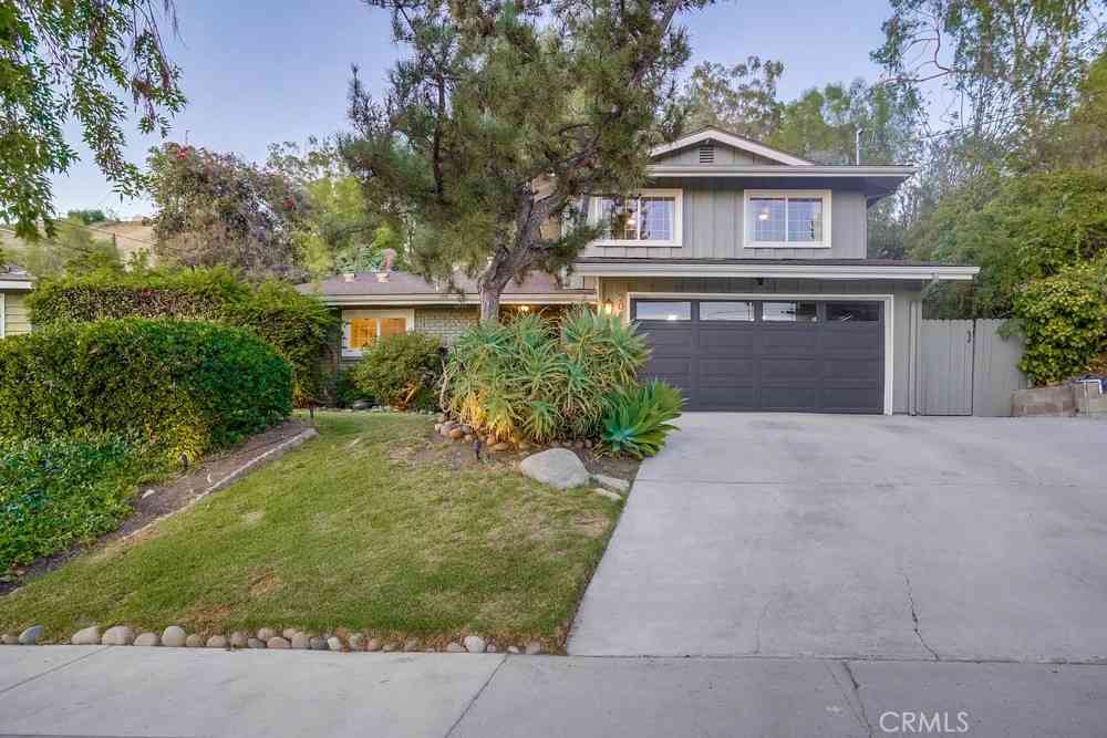 Homes For Sale - 20619 Martha<br/> Woodland Hills, CA 91367