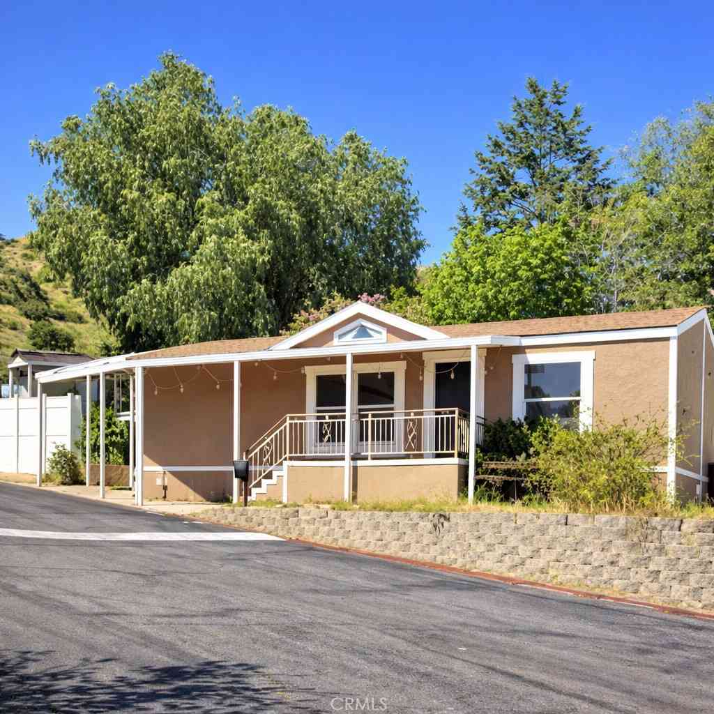 Mobile Home For Sale - 30000 Hasley Canyon #31<br/> Castaic, CA 91384