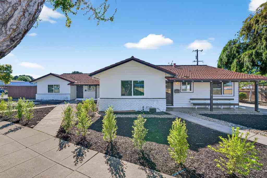 Homes For Sale - 2991 Almaden Road<br/> San Jose, CA 95125