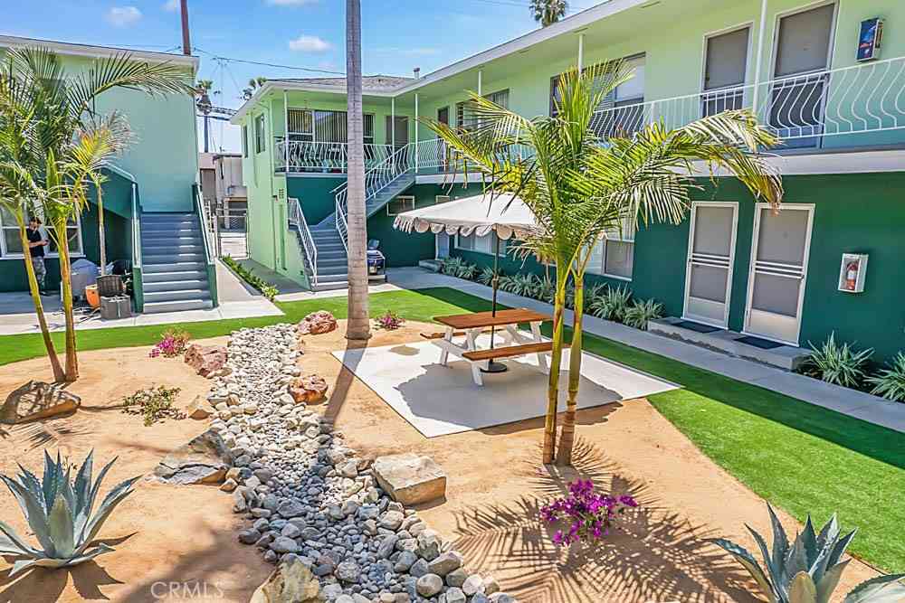 Homes For Sale - 1212 E 3rd<br/> Long Beach, CA 90802