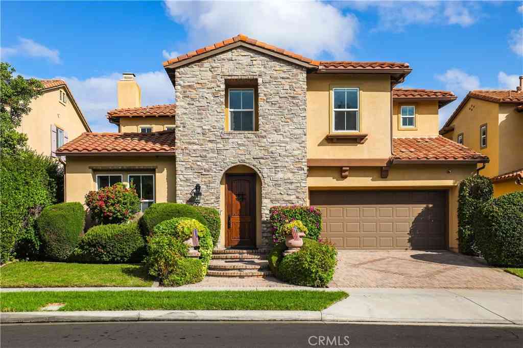 Homes For Sale - 113 Bottlebrush<br/> Irvine, CA 92603