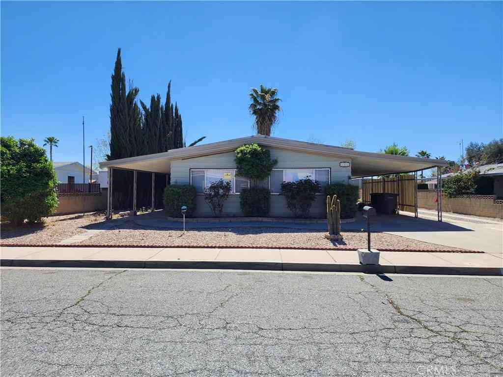 Mobile Home For Sale - 540 Potrero Street<br/> San Jacinto, CA 92582