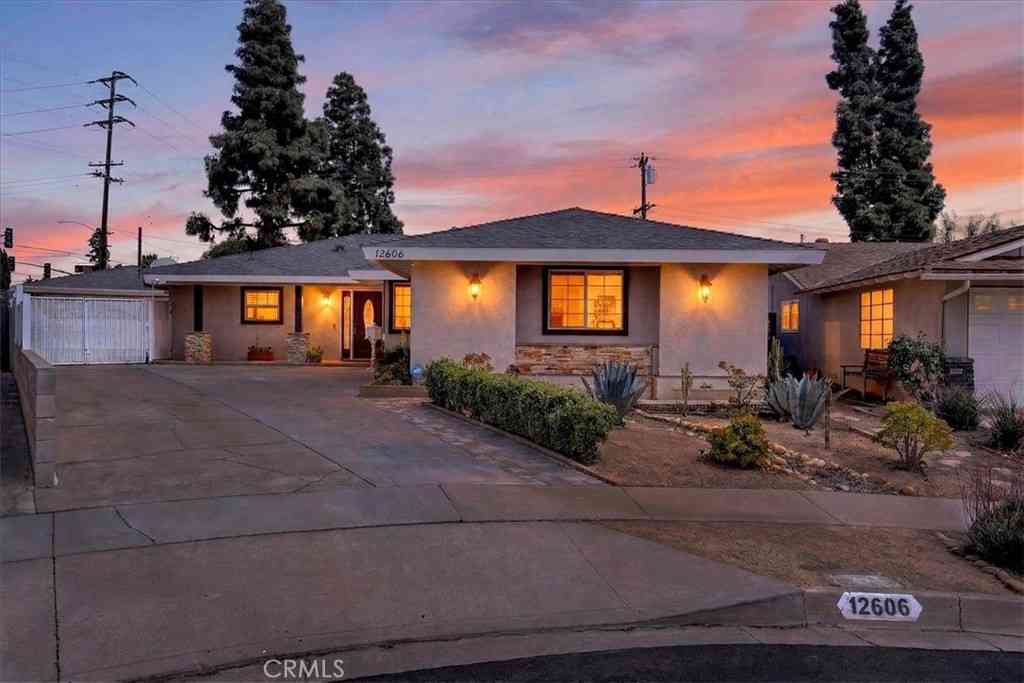 Homes For Sale - 12606 Groveside Avenue<br/> La Mirada, CA 90638