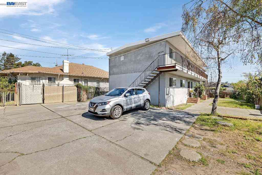 Homes For Sale - 2828 22nd Avenue<br/> Oakland, CA 94606