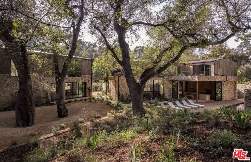 Homes For Sale - 3274 Oakdell Road<br/> Studio City, CA 91604