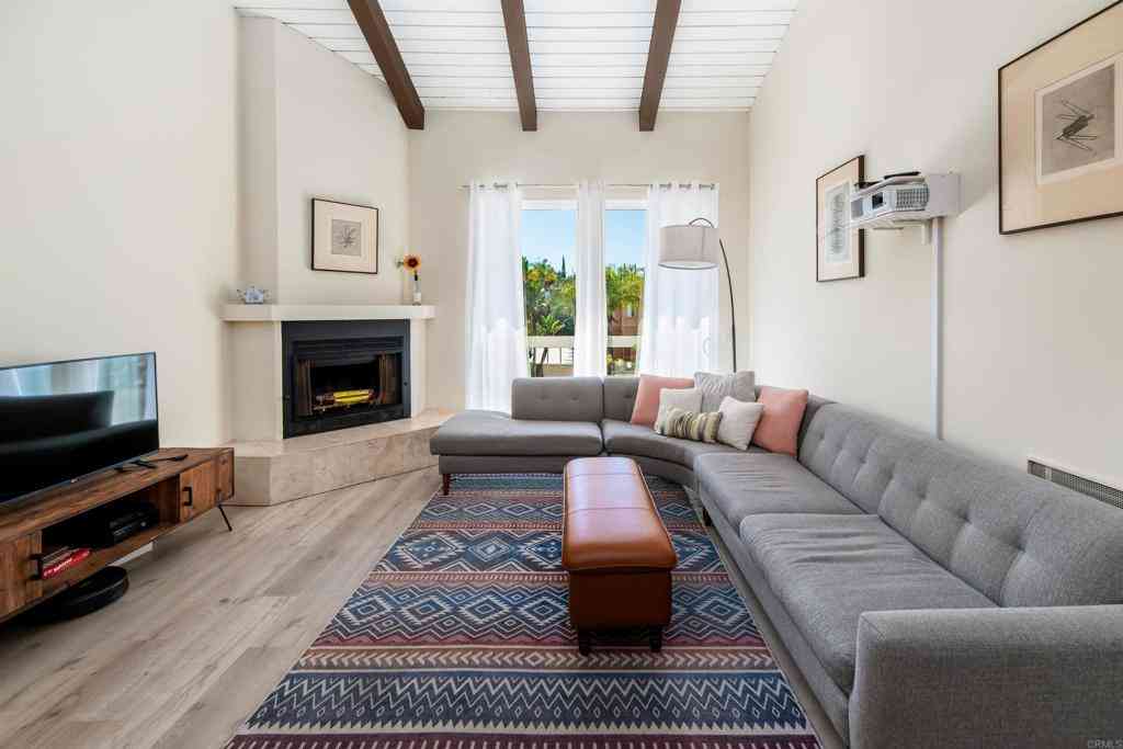 Condo For Sale - 3004 La Costa Avenue #B<br/> Carlsbad, CA 92009