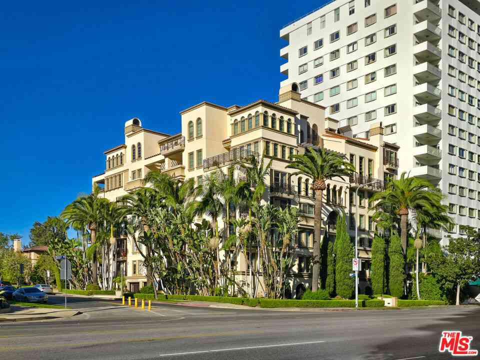 Condo For Rent - 10795 Wilshire Boulevard #304<br/> Los Angeles, CA 90024