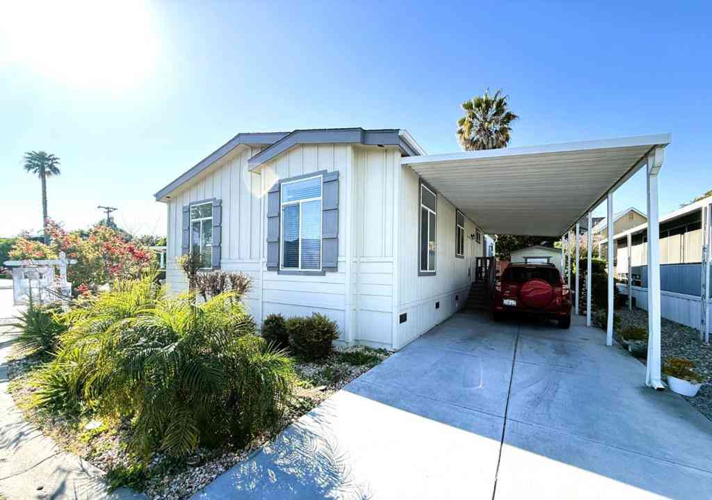 Mobile Home For Sale - 5450 Monterey Road<br/> San Jose, CA 95111