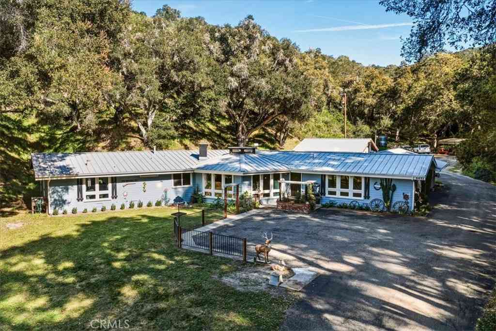 Homes For Sale - 6645 Fern Canyon Rd<br/> San Luis Obispo, CA 93401