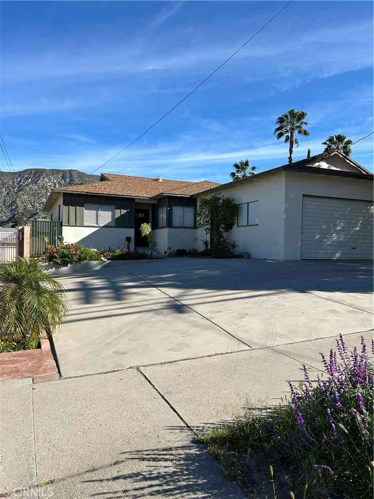 Homes For Sale - 7941 Wentworth Street<br/> Sunland, CA 91040