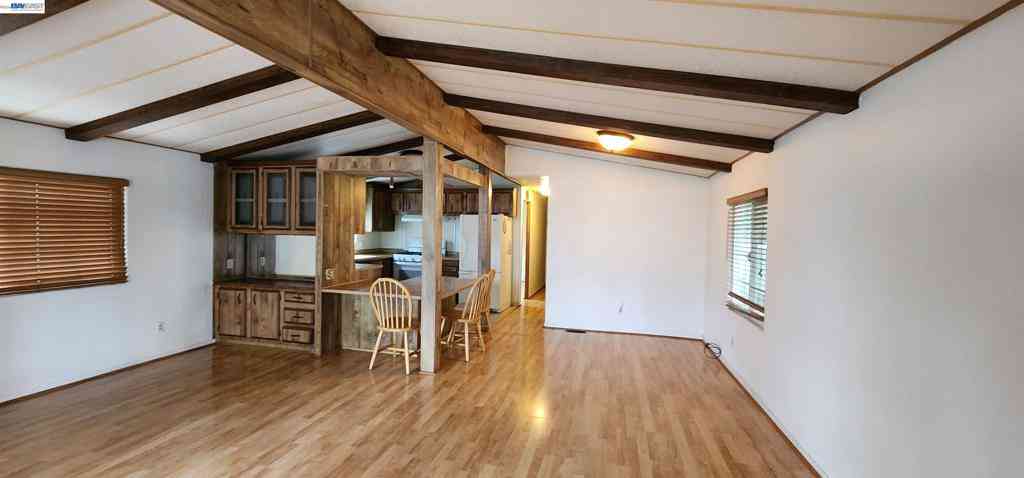 Mobile Home For Sale - 1537 Balein Ct<br/> Hayward, CA 94544