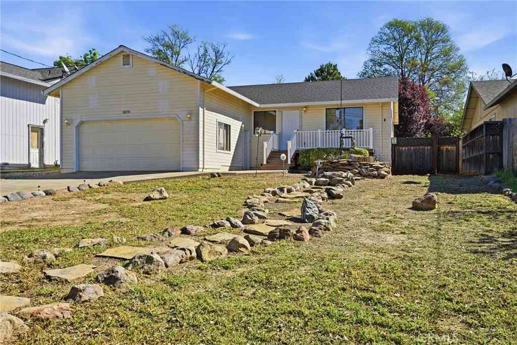Homes For Sale - 19176 Stonegate<br/> Hidden Valley Lake, CA 95467