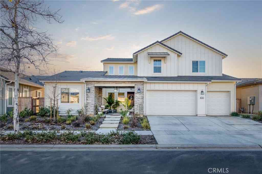Homes For Sale - 1042 Beaver Pond<br/> Madera, CA 93636