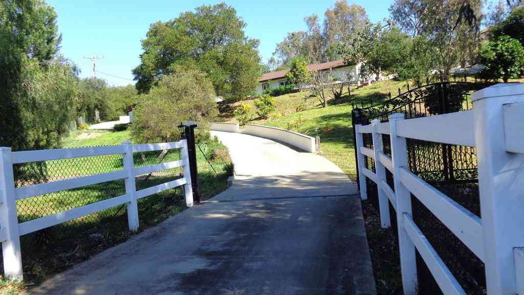 Homes For Sale - 29681 Miller<br/> Valley Center, CA 92082