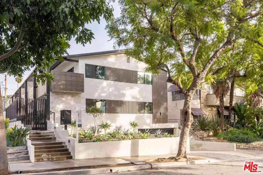 Condo For Rent - 1262 N Sweetzer Avenue #109<br/> West Hollywood, CA 90069