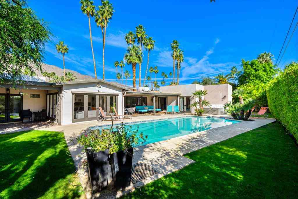 Homes For Sale - 1090 S Calle De Maria<br/> Riverside County, Palm Springs, CA 92264