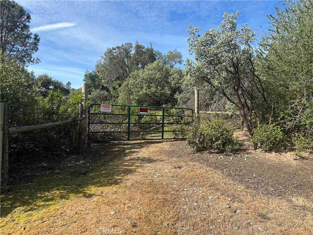 Vacant Land For Sale - 9 ACRES Quartz Ridge Court<br/> Coarsegold, CA 93614