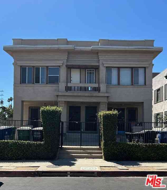 Condo For Rent - 1555 6th Avenue #1/2<br/> Los Angeles, CA 90019