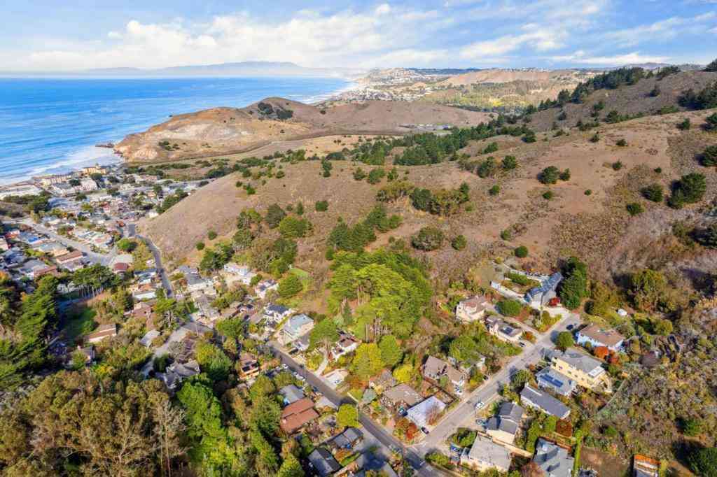 Vacant Land For Sale - Calera Terrace<br/> Pacifica, CA 94044