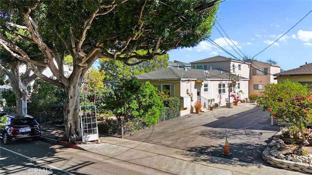 Homes For Sale - 3017 4th<br/> Santa Monica, CA 90405