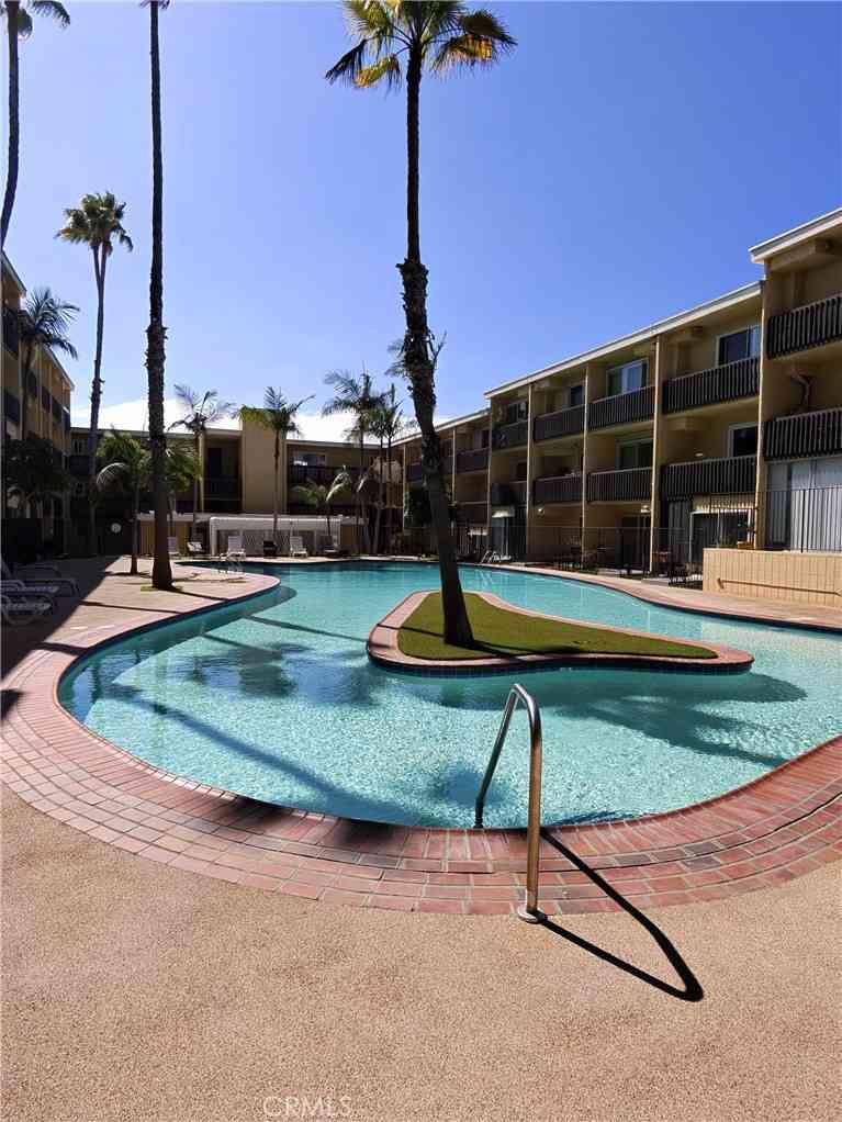 Condo For Sale - 770 W Imperial Avenue #87<br/> El Segundo, CA 90245