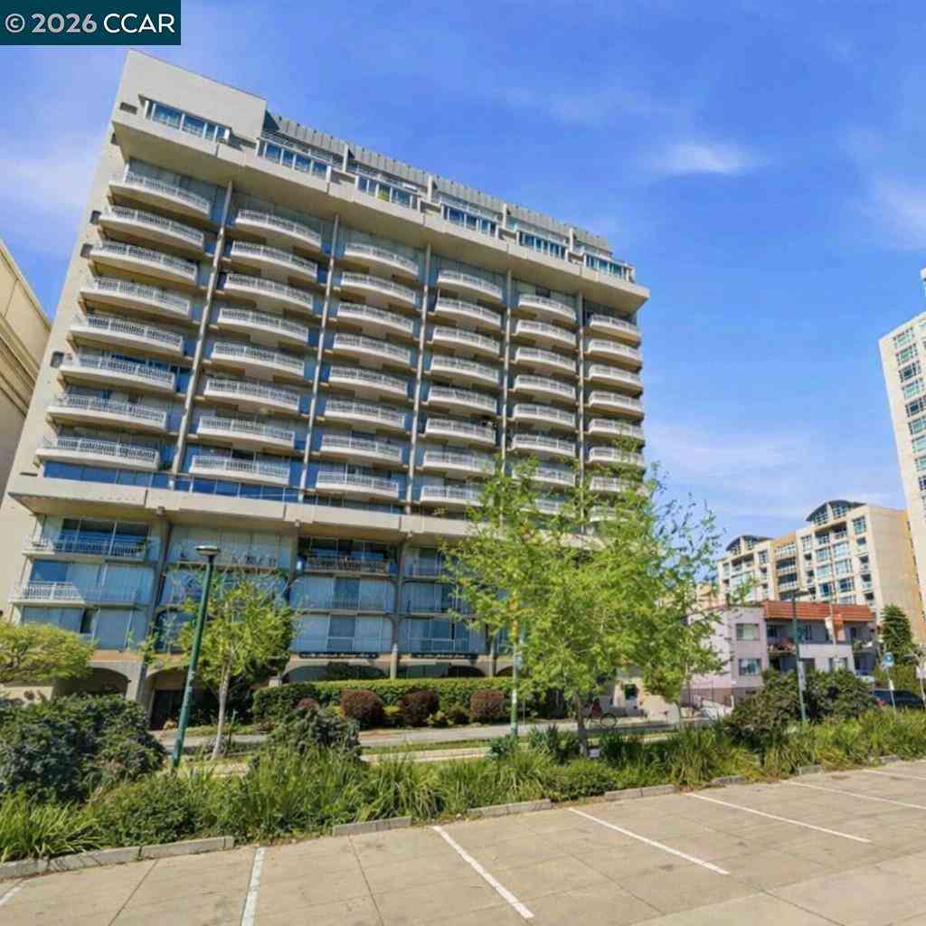 Condo For Sale - 1555 Lakeside Dr. #50<br/> Oakland, CA 94612