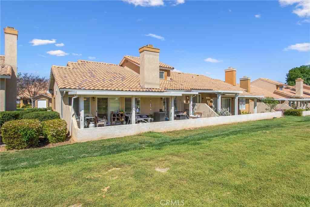 Condo For Sale - 5446 Trevino<br/> Banning, CA 92220