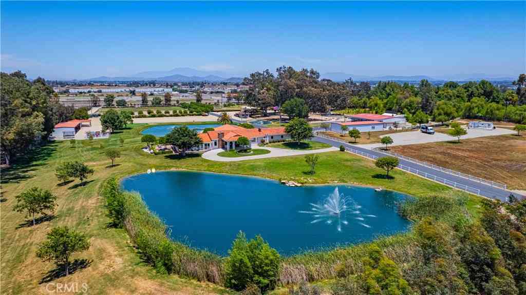Homes For Sale - 26465 Douglas Avenue<br/> Murrieta, CA 92562