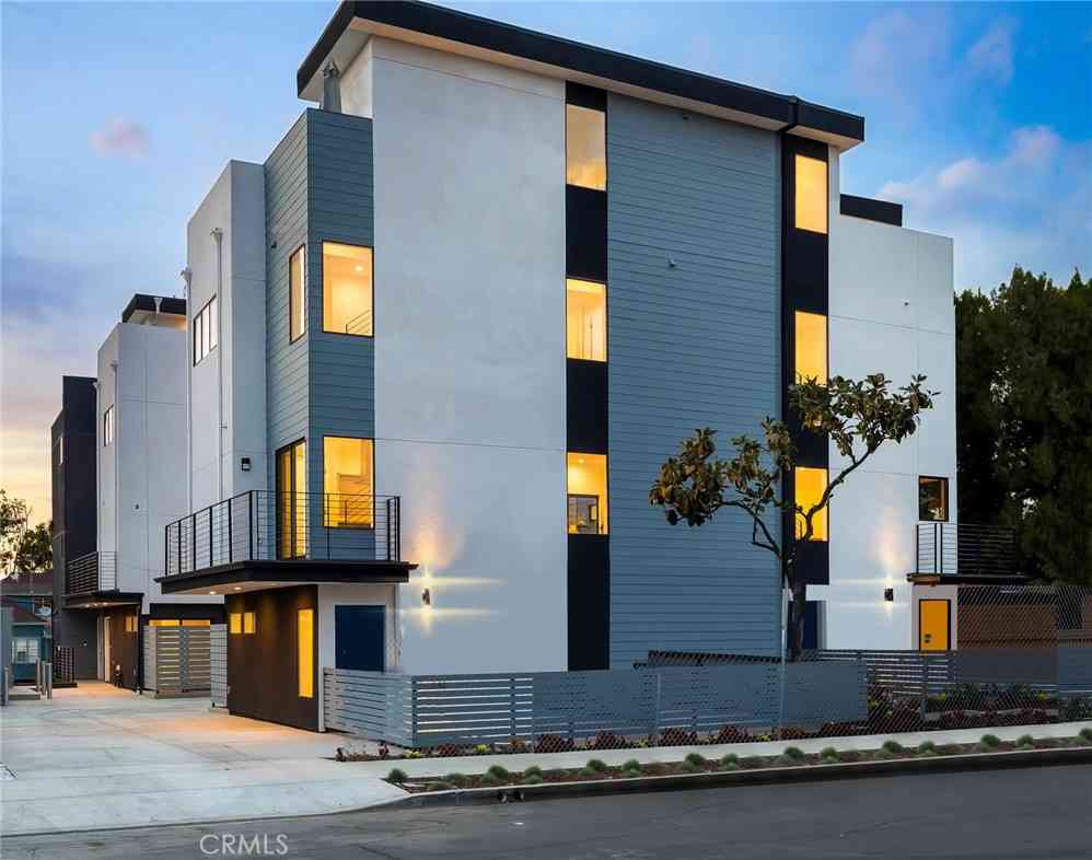 Homes For Rent - 231 1/2 N Burlington Avenue<br/> Los Angeles, CA 90026