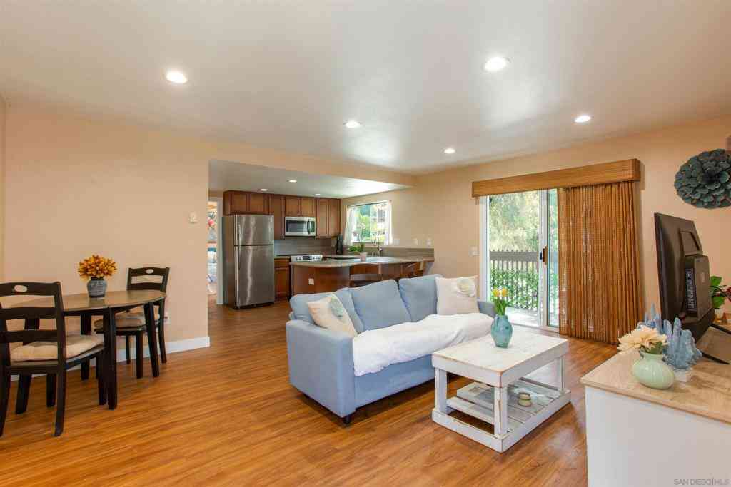 Condo For Sale - 155 Rosebay Dr #37<br/> Encinitas, CA 92024
