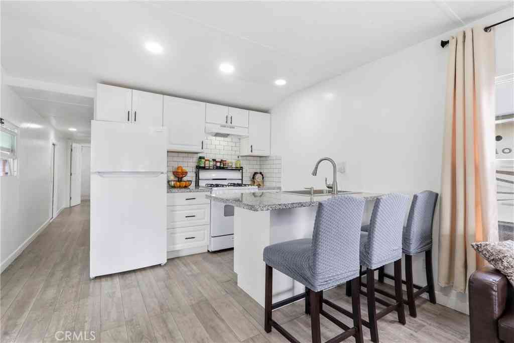 Mobile Home For Sale - 23701 S Western Avenue #97<br/> Torrance, CA 90501