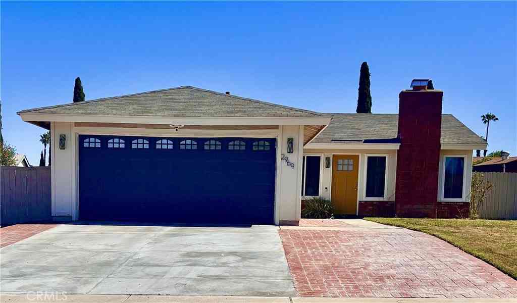 Homes For Sale - 2969 Crestwood Place<br/> Riverside, CA 92503