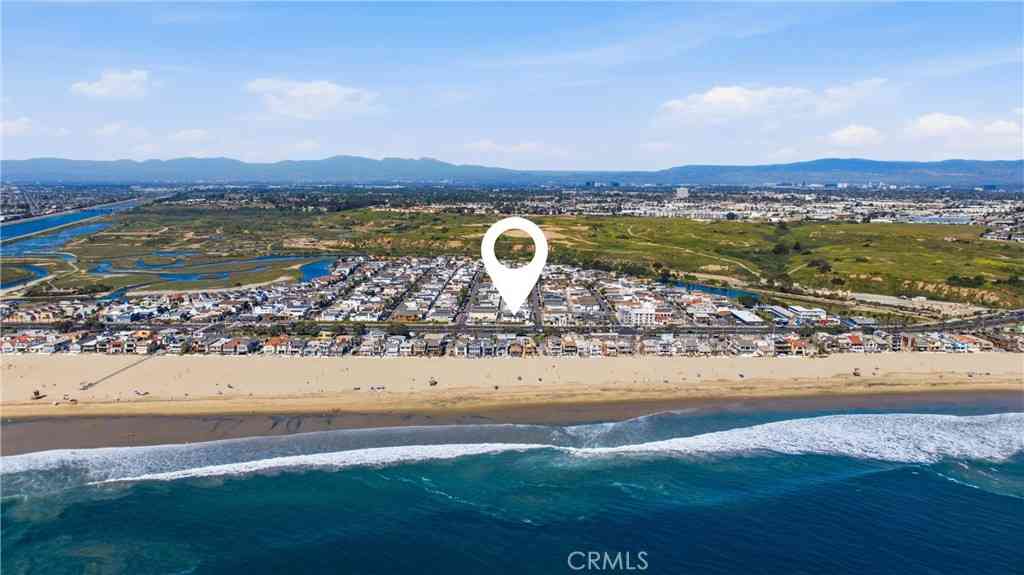 Multifamily For Sale - 203 Cedar Street #A  B<br/> Newport Beach, CA 92663