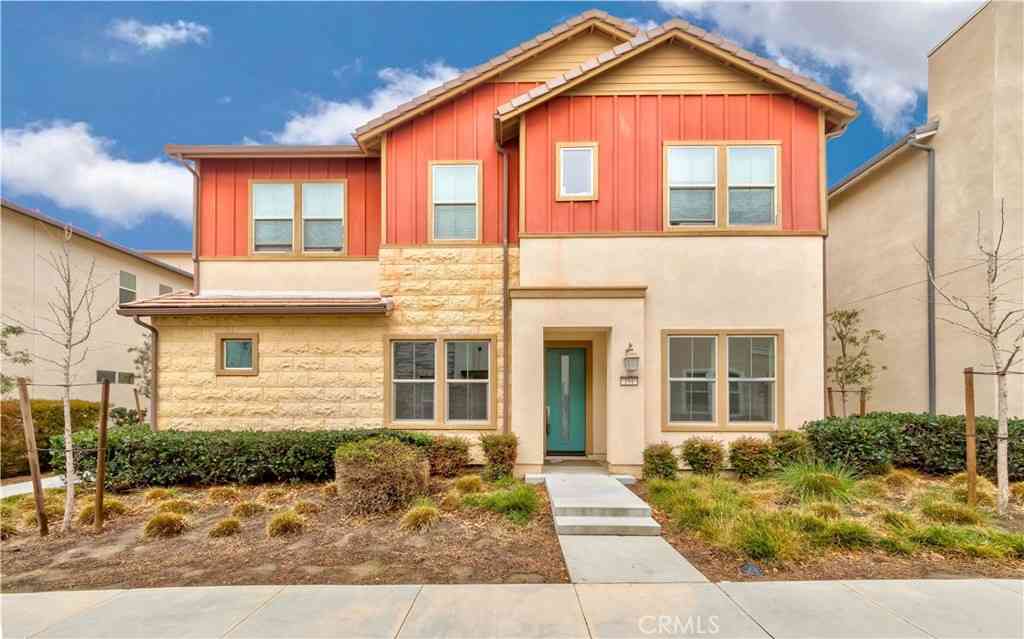 Townhouse For Sale - 191 Frame<br/> Irvine, CA 92618