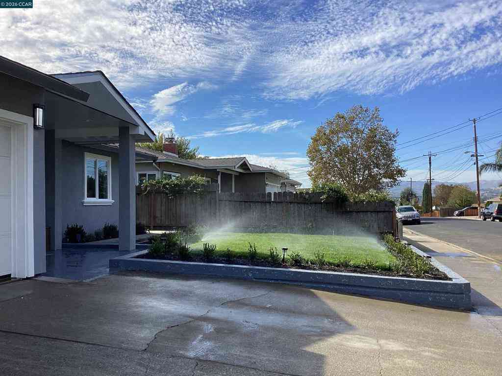 Homes For Sale - 2848 Gillet Ave<br/> Concord, CA 94520