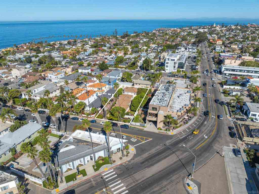 Homes For Sale - 444 Bonair Street<br/> La Jolla, CA 92037