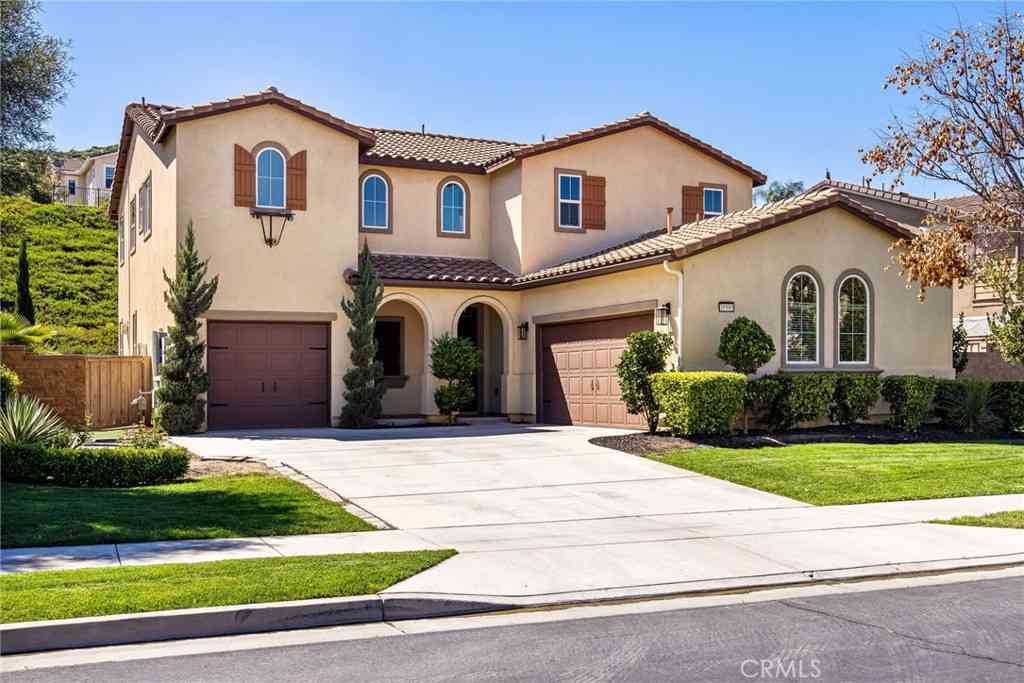 Homes For Sale - 35595 Desert Rose Way<br/> Lake Elsinore, CA 92532