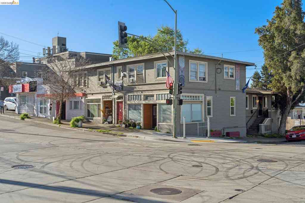 Homes For Sale - 3558 Maple Ave<br/> Oakland, CA 94602