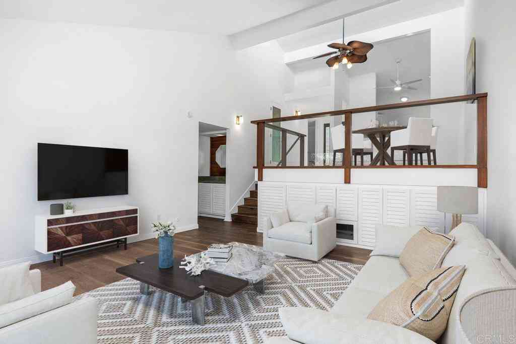 Townhouse For Sale - 1819 Milbank Rd.<br/> Encinitas, CA 92024