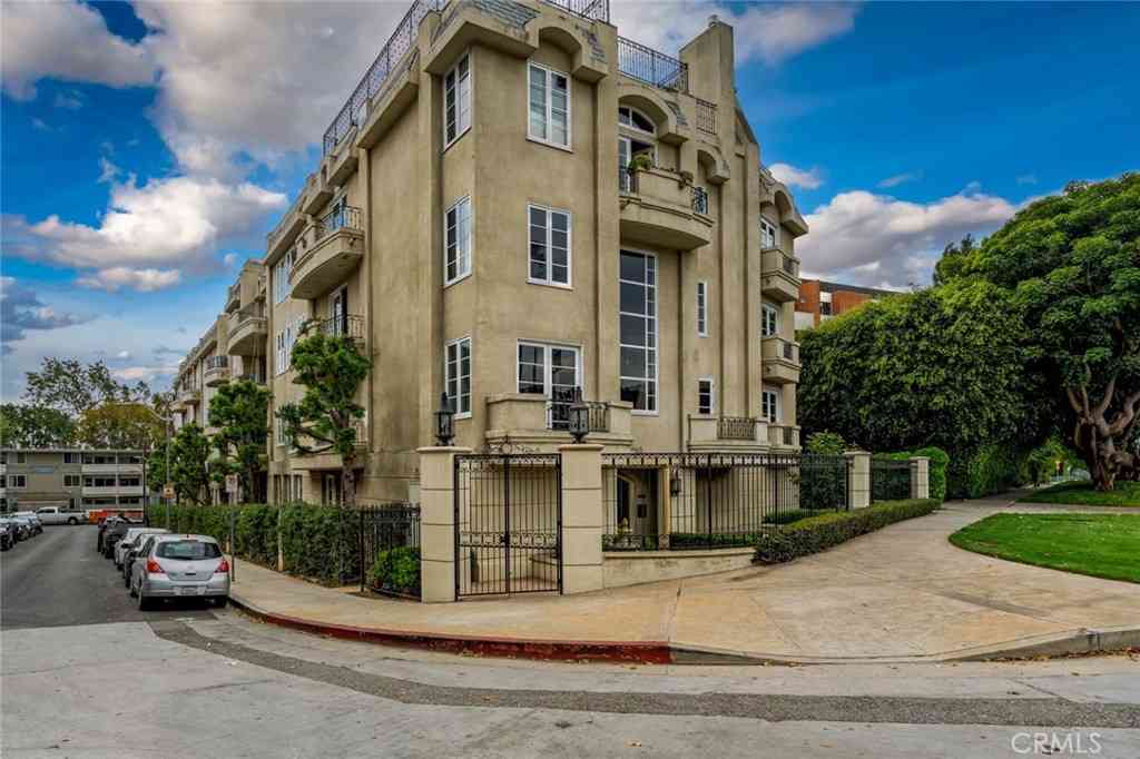 Condo For Sale - 11740 W Sunset Boulevard #14<br/> Los Angeles, CA 90049